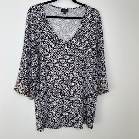 J. Jill Blue, Black & Pink Geometric Patterned Top, Size: Medium - Picture 6 of 9